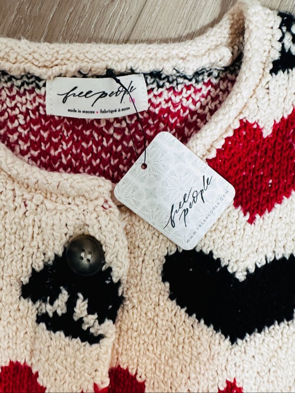 Free People Hearts Cardigan L NWT - Picture 2 of 3
